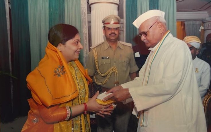 Greeting the Governor at Raj Bhavan